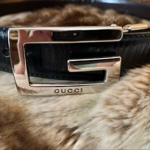 Gucci leather reversible belt.